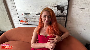 Casada insaciável dando o cú na cuckold house com permissão do esposo