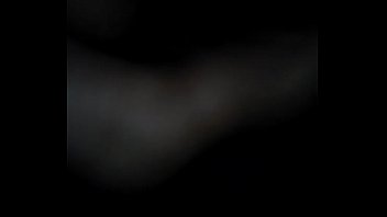 Batendo na putinha do corno