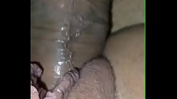 Close up comendo a buceta da putinha de perto