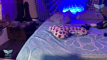 He sees me masturbating badly and helps me my stepsister is the best