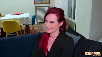 Sally rouquine atomique recherche une baise passionnée