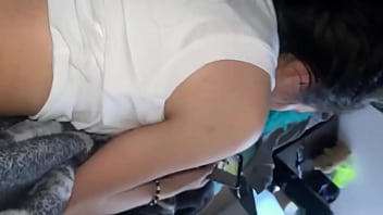 Una mujer naturalquieres venir o venirte