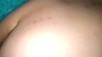 Una mujer naturalquieres venir o venirte