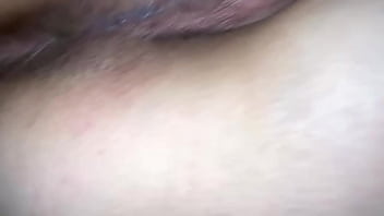 Una mujer naturalquieres venir o venirte