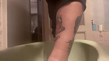 Rebeca addams the second dirty feet in the laundry room