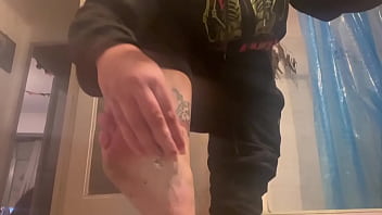 Rebeca addams the second dirty feet in the laundry room