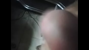 Gozando para uma amiga