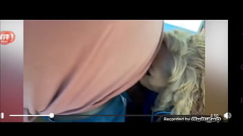 Jarred33 gets good head outside on the streets