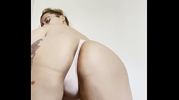 Big natural tits ass bouncing