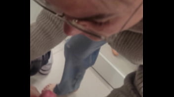 After shoping and some new clotes she wanted to make me rimjob and prostate massage