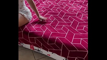 Peguei a mulher do meu amigo enquanto ele trabalha