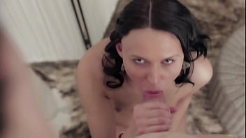 Vera lunina likes when he cums on her pussy lips so she can see it