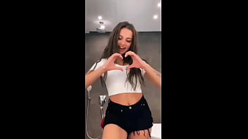 Попробуй не кончать на валю