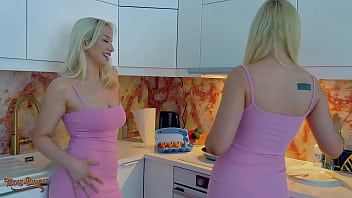 Blondes angels greta foss & vera jarw milk mr texas' thick dick