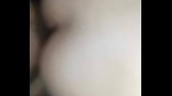 A ella le encanta montar