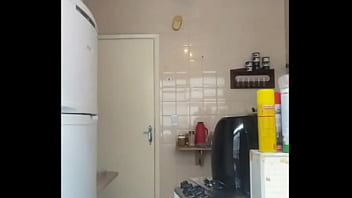 Marido me pegou no flagra lavando a sacada de biquini