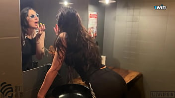 Met a beauty in a restaurant and fucked her