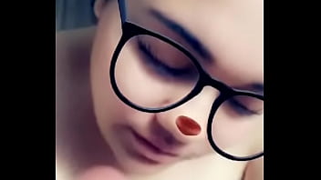 Kitty worshiping the great sage