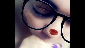 Kitty worshiping the great sage