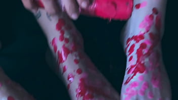 Love how hot wax feels on my feet