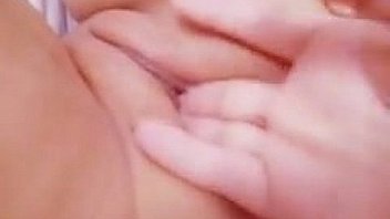 Marido homemcasalcgrew brincando com mulhercasalcgrew