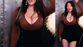 Bouncing boobs