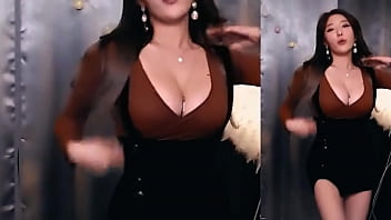 Bouncing boobs