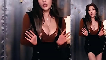 Bouncing boobs