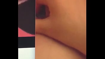 Light skin fingering till she cums