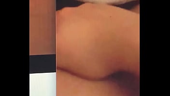 Light skin fingering till she cums