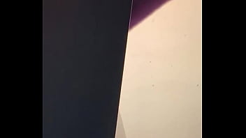 Light skin fingering till she cums