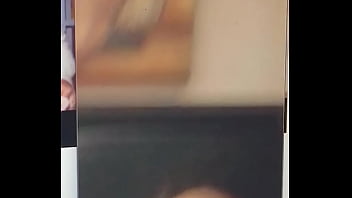 Light skin fingering till she cums