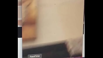 Light skin fingering till she cums