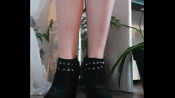 Petit talon noir sexy tu en pense quoi mon chou passe un bon dimanche