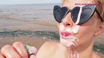 This lady knows how to seduce a man she just eats cream This lady knows how to seduce a man she just eats cream