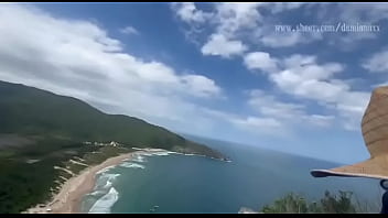 Suruba com os amigos na casa alugada seguido de sexo na trilha cheio de adrenalina