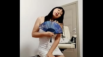 又丑又土的大姐阿姨，在家里跳扇子舞