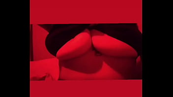 Mis tetas en tu cara pensalo