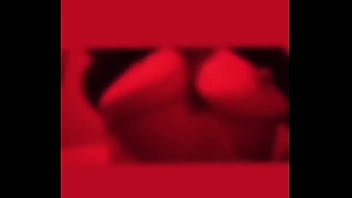 Mis tetas en tu cara pensalo