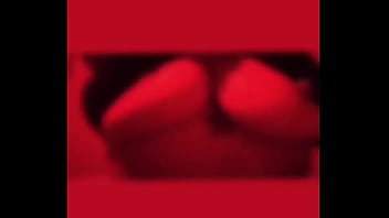 Mis tetas en tu cara pensalo