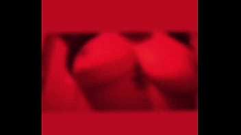 Mis tetas en tu cara pensalo