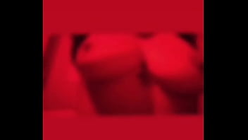 Mis tetas en tu cara pensalo