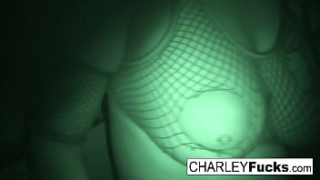 Brunette babe ges wild