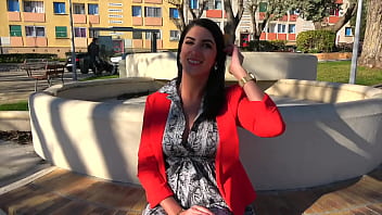 Jade 25ans veut être la princesse de ces messieurs