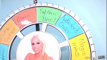 Watch the perfect pussy of val dodds cum for you