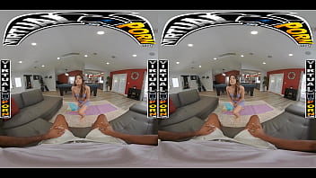 Virtual porn helping to stretch out petite latina xxlayna marie #yoga