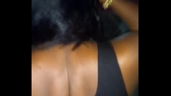 Sexo no estacionamento do shopping sexo em local público me encontrei com uma gostosa do tinder e não suportamos o tesão transamos no estacionamento mesmo sexo em local proibido