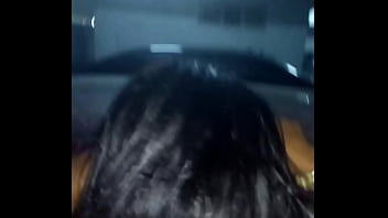 Sexo no estacionamento do shopping sexo em local público me encontrei com uma gostosa do tinder e não suportamos o tesão transamos no estacionamento mesmo sexo em local proibido