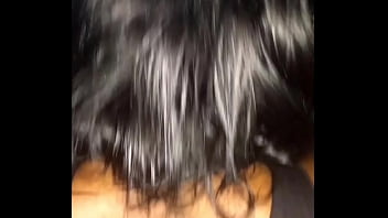 Sexo no estacionamento do shopping sexo em local público me encontrei com uma gostosa do tinder e não suportamos o tesão transamos no estacionamento mesmo sexo em local proibido