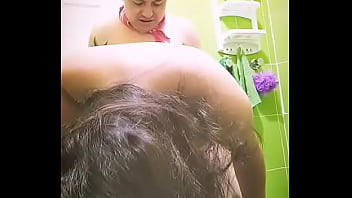 Mi cuñado me metió la verga en el baño de mis suegros y mi esposo no se dió cuenta